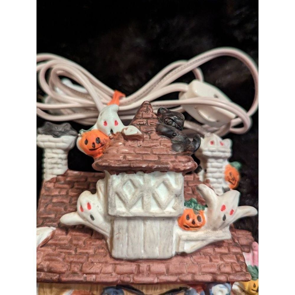 Vintage Haunted Haven Pumpkin Factory Lighted Halloween Village House - Picture 4 of 6
